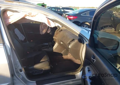 2006 Honda Accord 3.0 Ex z USA, uszkodzony, nr VIN 1HGCM665X6A051601